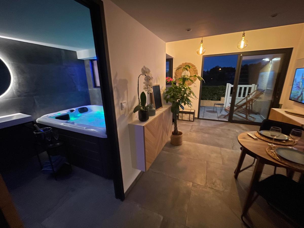 Spa & Vue Mer - Les O De Bandol Exterior foto
